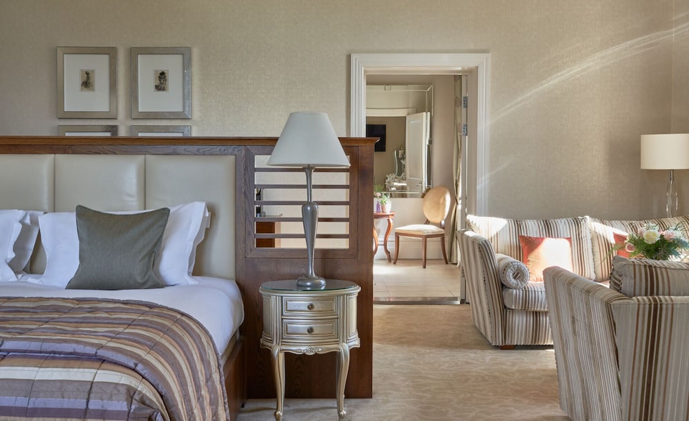 Old Hall Suite photo 3