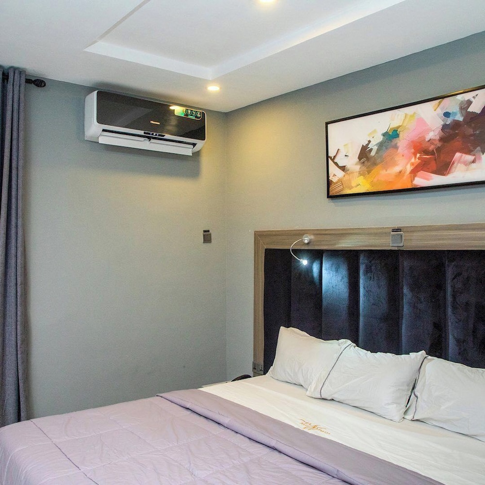 Deluxe Room, Balcony, City View