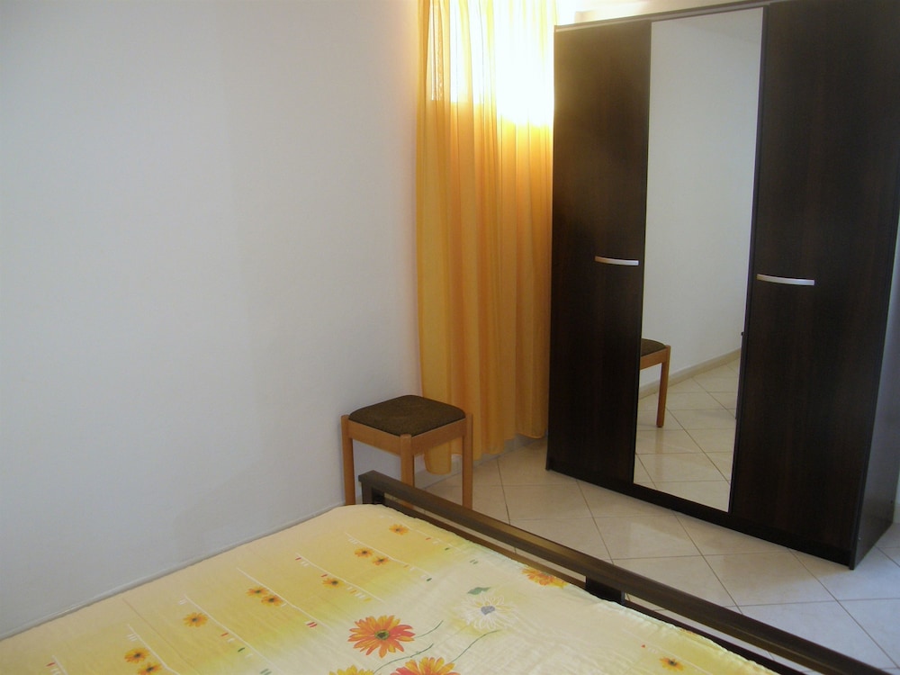 Apartment (A1)