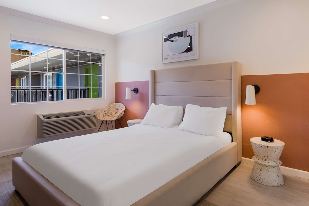 Room, 1 Queen Bed, Non Smoking photo 1