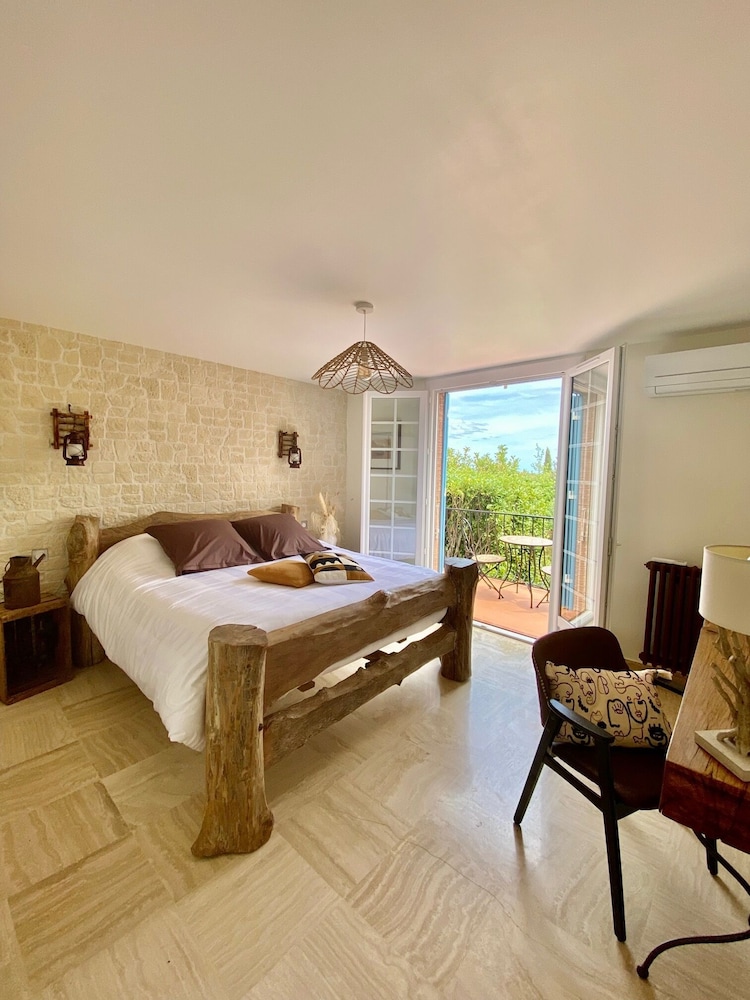 Superior Suite, Private Bathroom, Garden View - Photo 8