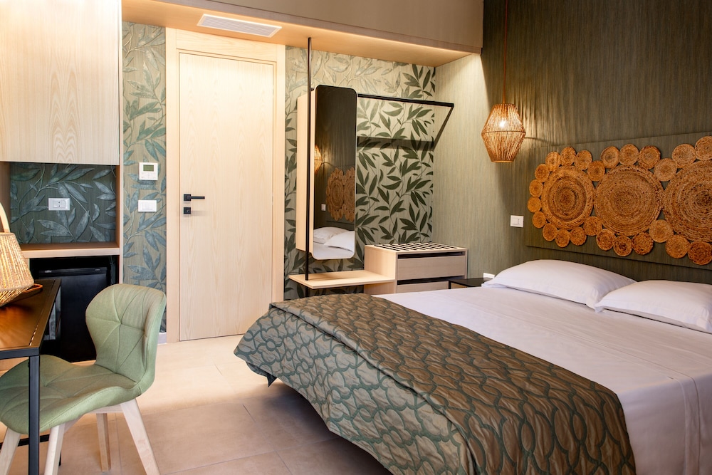 Deluxe Room - Photo 1