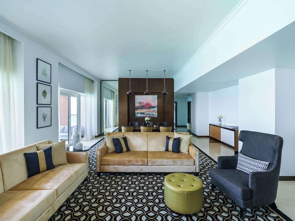 Suite, 2 Bedrooms (King)
