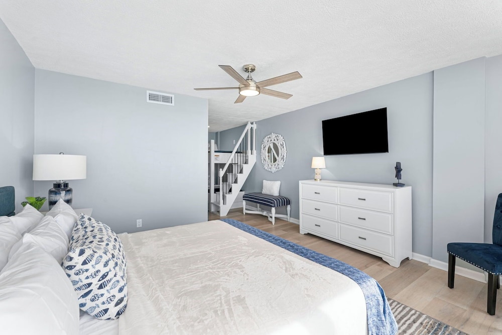 "Once Upon a Tide" - 2 Bedroom 2 Bath Beachfront Condo, photo 6
