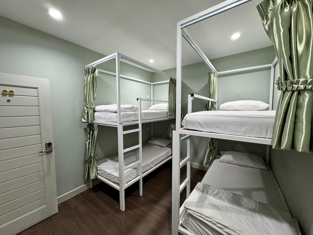 Bunk Bed in Mixed Dormitory Room photo 3
