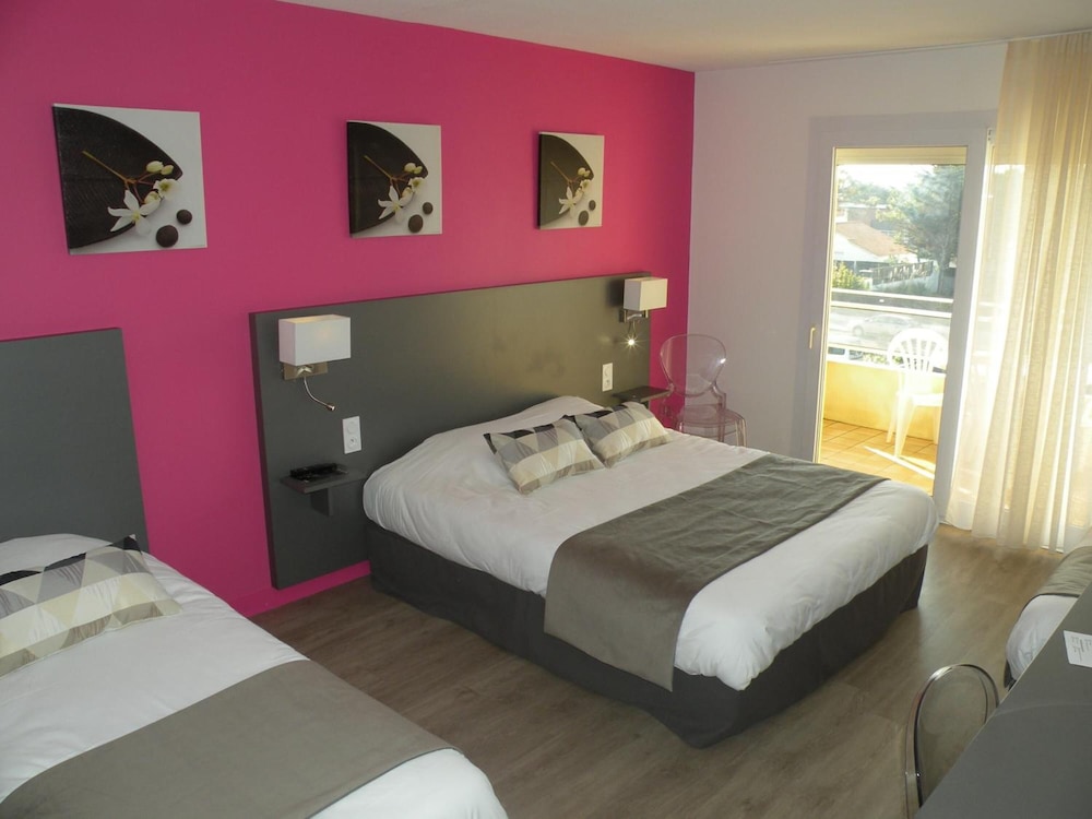 Standard Double Room - Photo 5