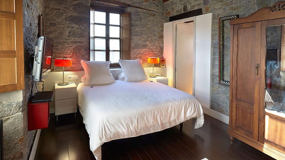 Basic Double Room