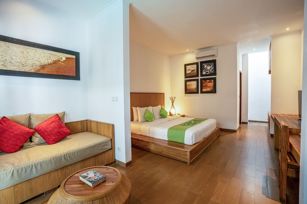Deluxe Room, Pool Access photo 2