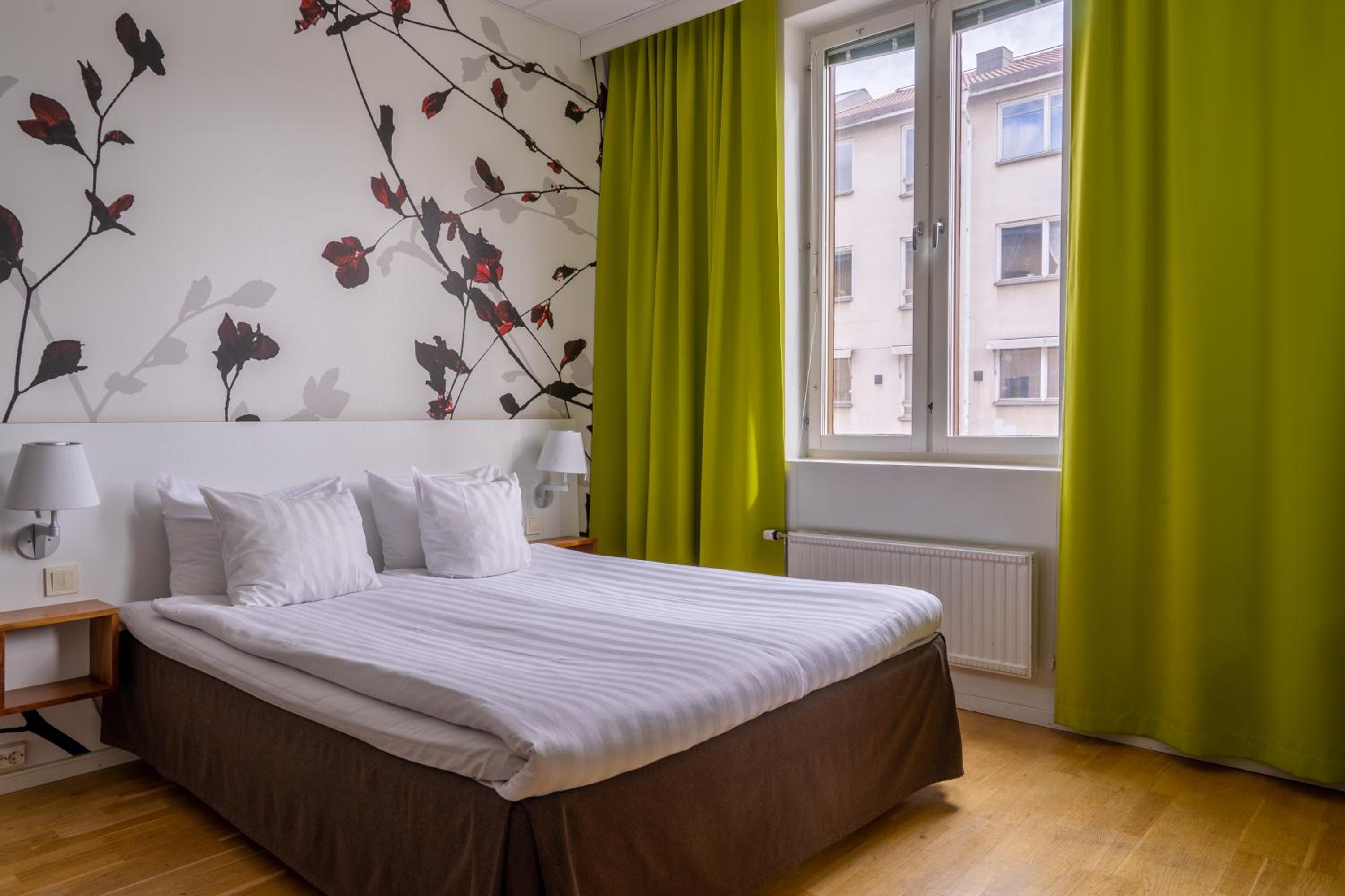 Standard Double Room - Photo 7