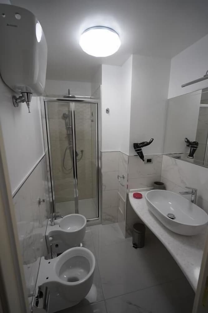 Basic Single Room photo 2