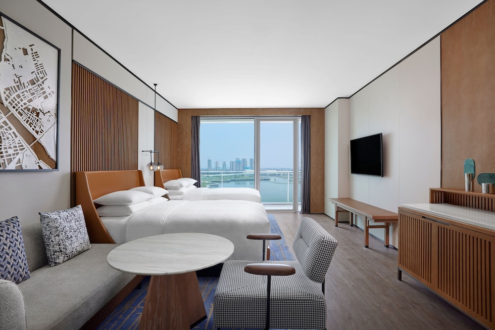 Deluxe Room, 2 Double Beds, Balcony - Photo 2