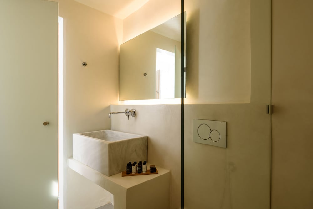 Suite, Balcony (Outdoor Jetted tub Caldera view ) - Photo 15