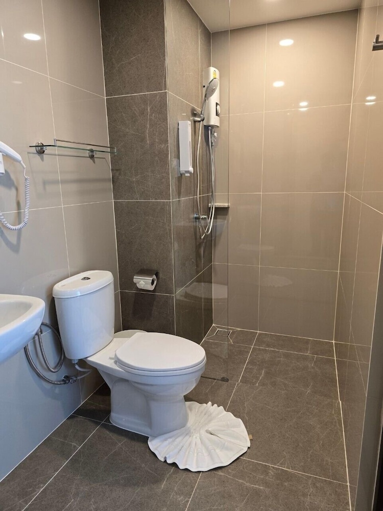Standard Twin Room - Photo 2