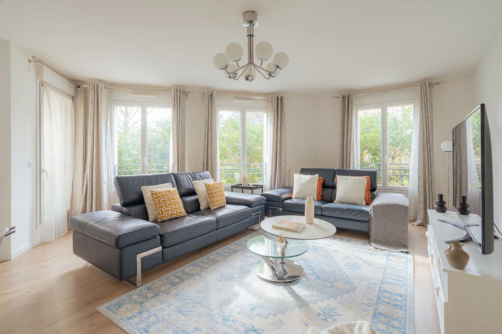 Apartment, Balcony