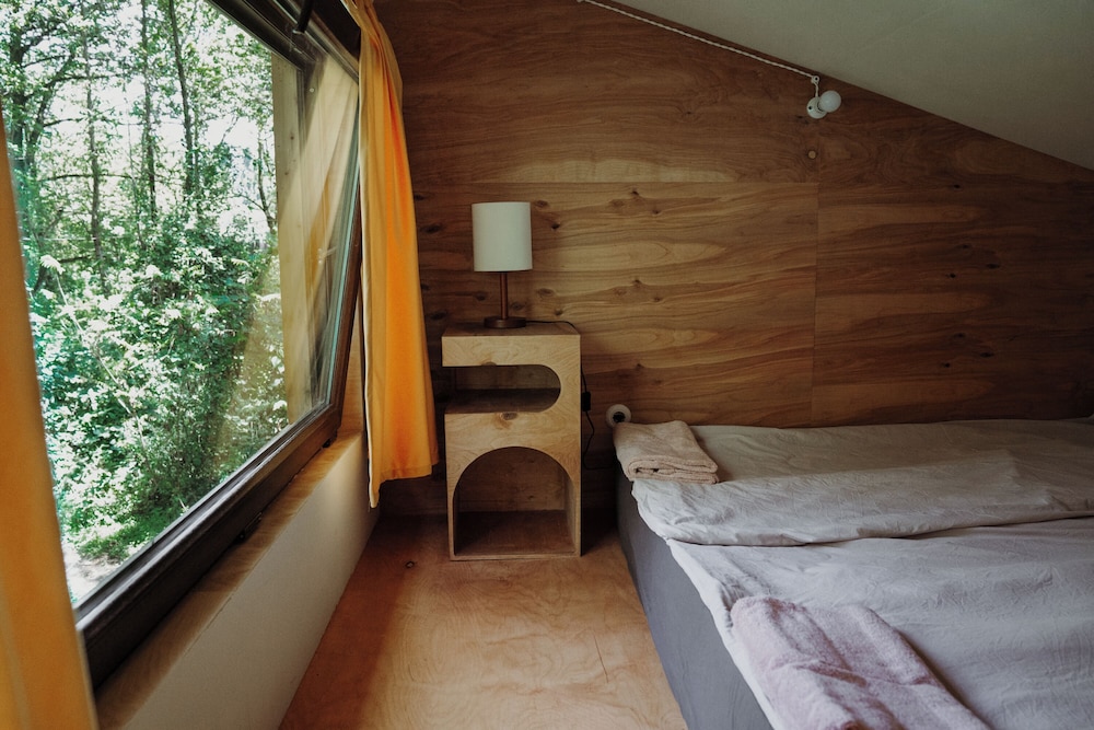 Signature Cabin