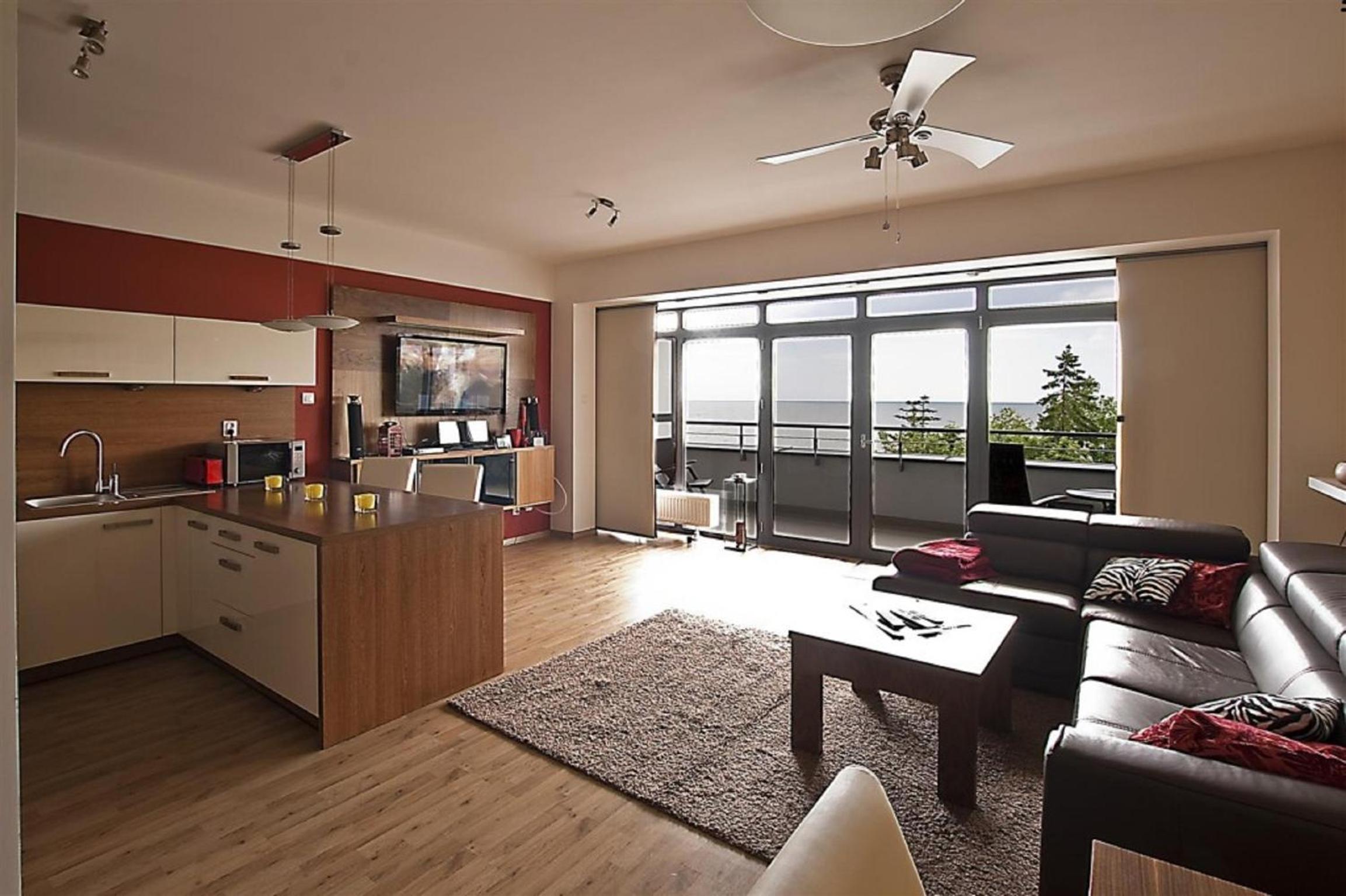 Deluxe Suite with Sea View 309