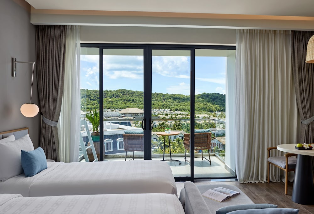 Standard Room, 2 Twin Beds, Balcony - Photo 4