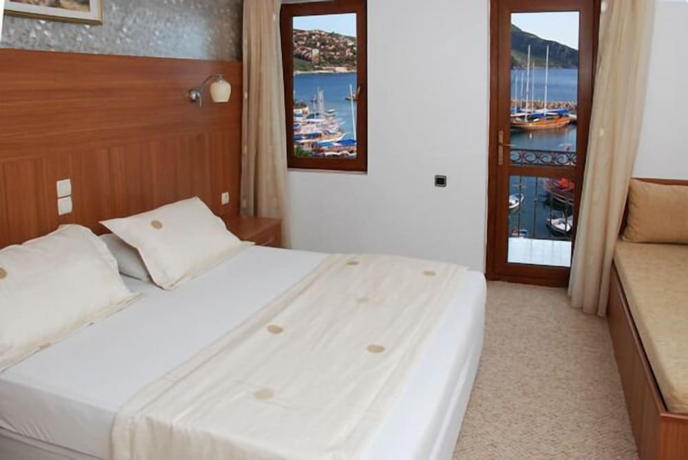 Standard Room photo 1