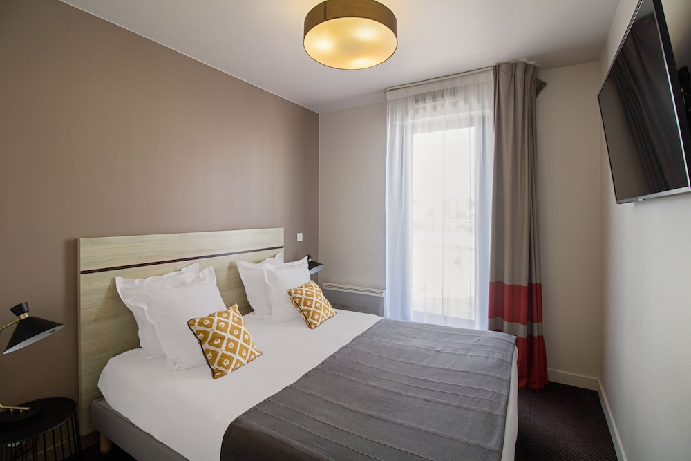 Apartment, 1 Bedroom, Kitchenette - Photo 1
