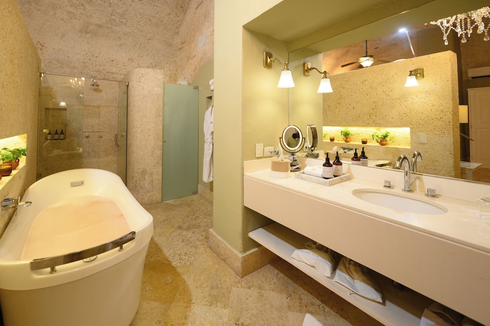 Design Suite, 1 King Bed (Suite El Aljibe) photo 2