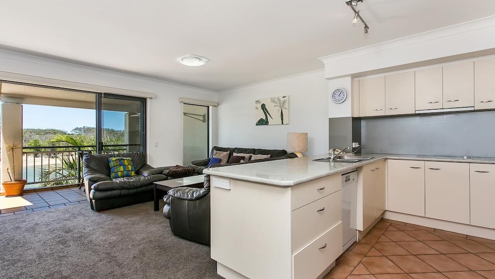 1 Bedroom Apartment - Waterfront photo 2
