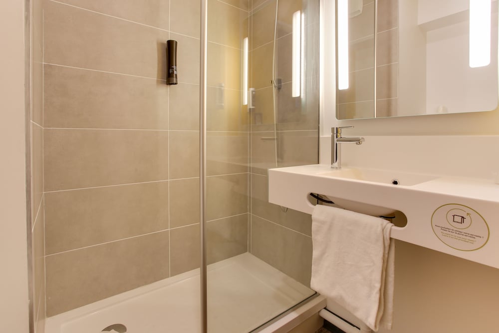 Twin Room, Non Smoking - Photo 6