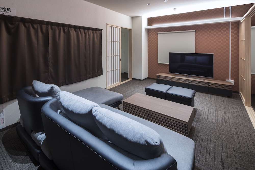 Executive Suite, Multiple Beds, Non Smoking, Hot Tub - Photo 5