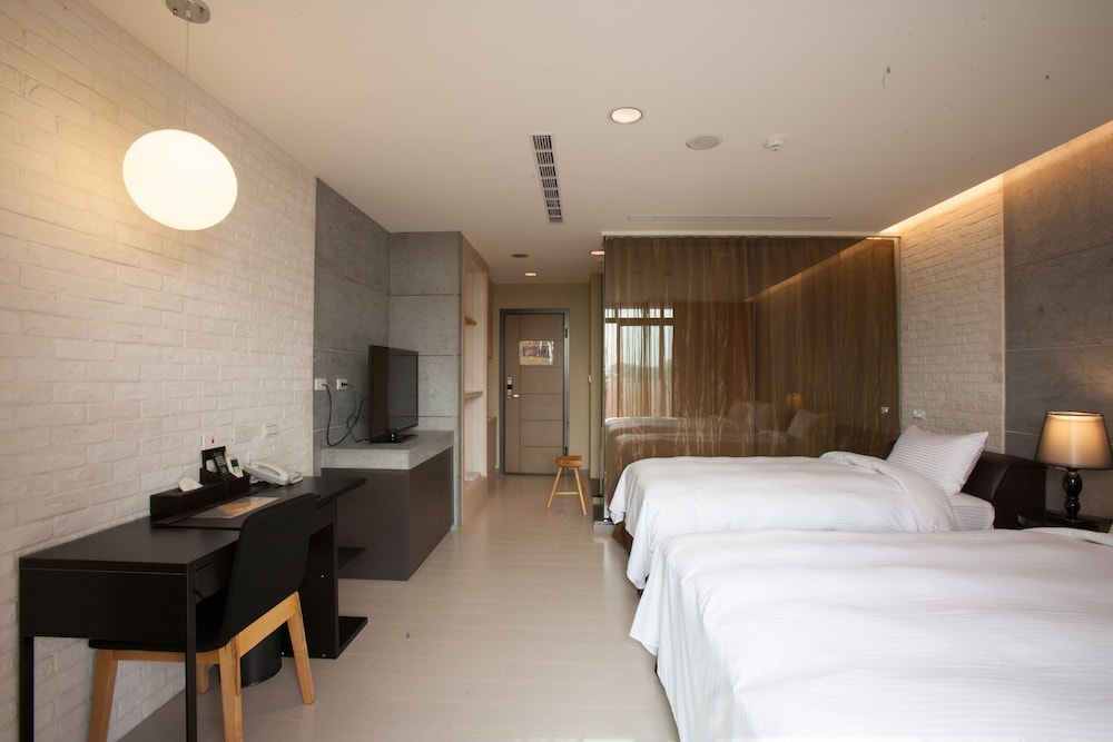 Family Triple Room, Multiple Beds, Non Smoking - Photo 2