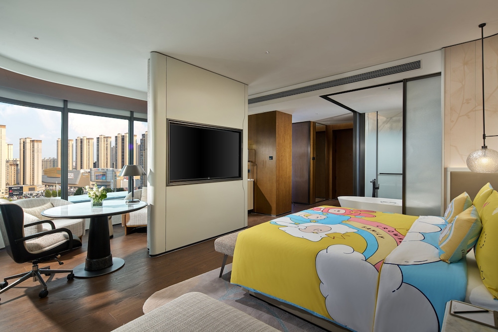 Premium Room, 1 King Bed (Kids Theme) photo 1