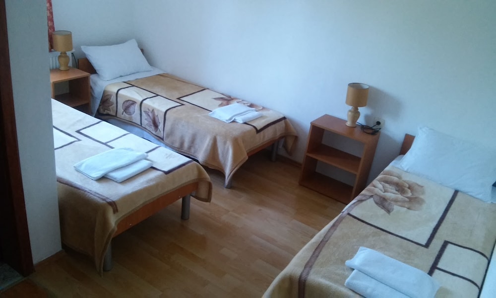 Triple Room photo 2
