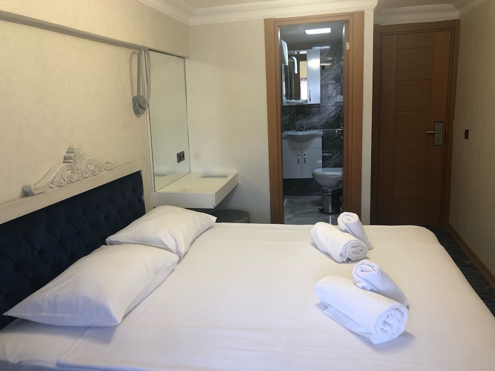 Standard Double Room photo 3