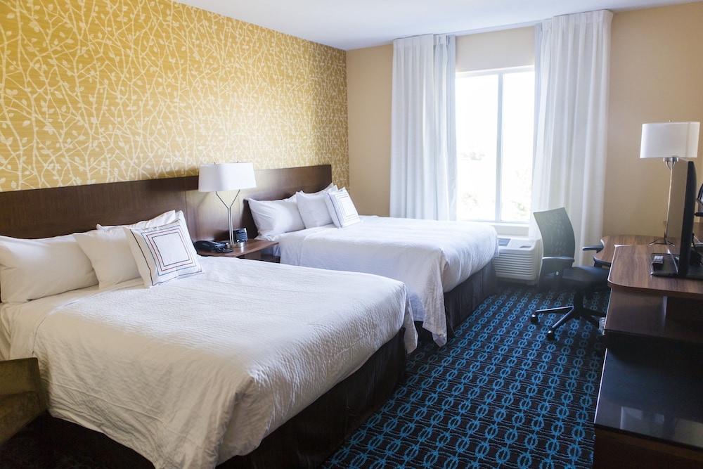 Room, 2 Queen Beds photo 1