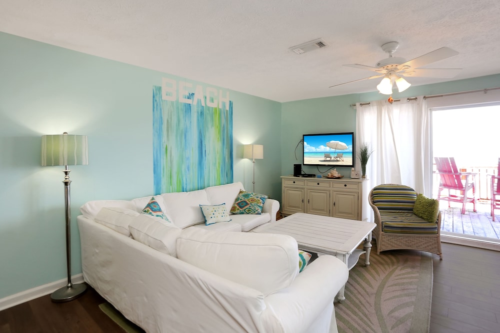 Townhome, Multiple Beds (A Bit of Heaven) photo 1