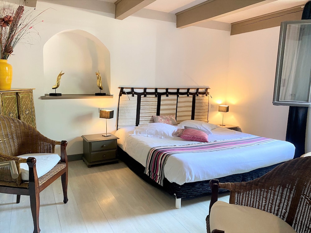 Family Suite, 2 Bedrooms, Garden View