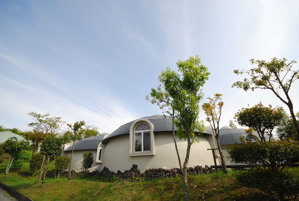 Japanese-Style Family Room - Village Zone Non-Smoking (Triple Occupancy) photo 2