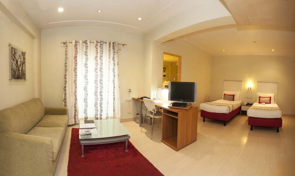 Deluxe Room - Photo 2