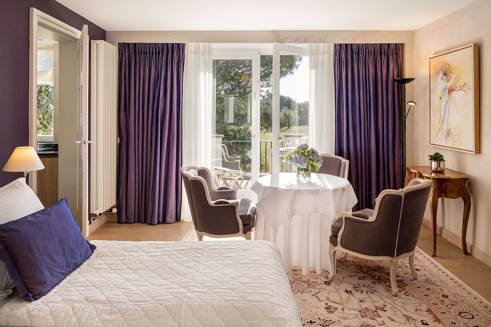 Luxury Suite photo 2
