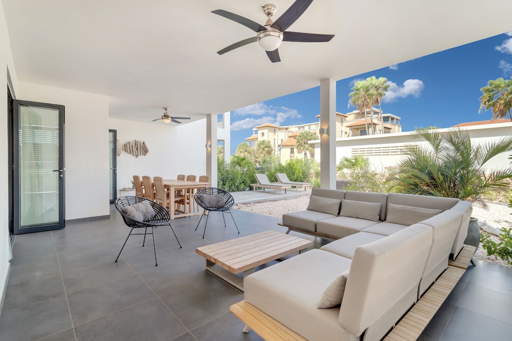 Grand Apartment, 3 Bedrooms, Garden View