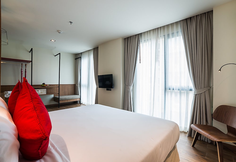 room photo