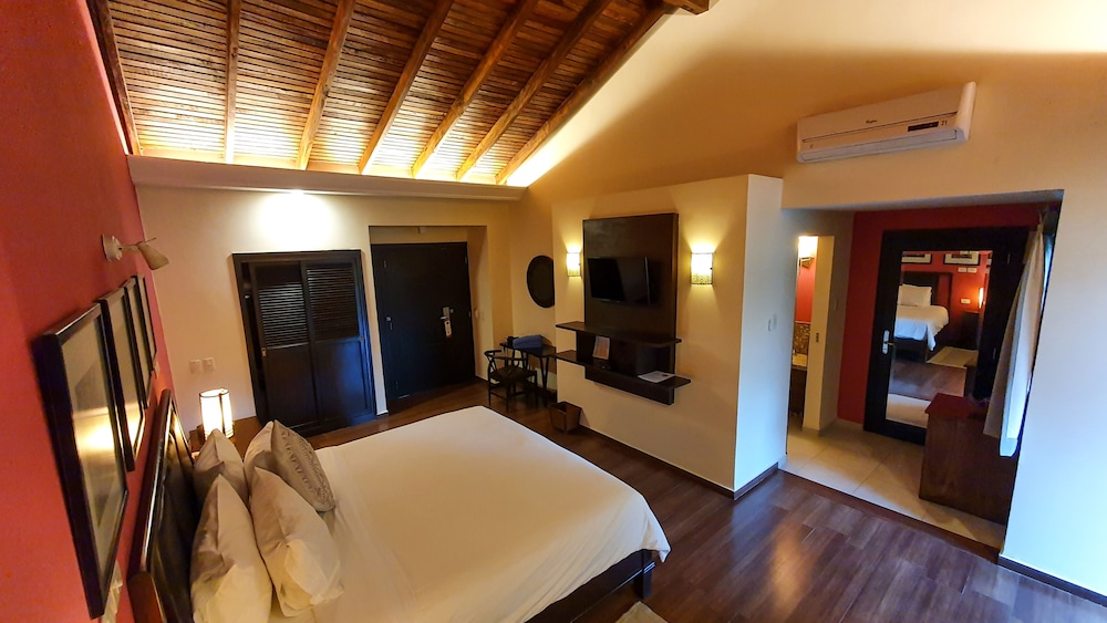 Clasica 1 King bed