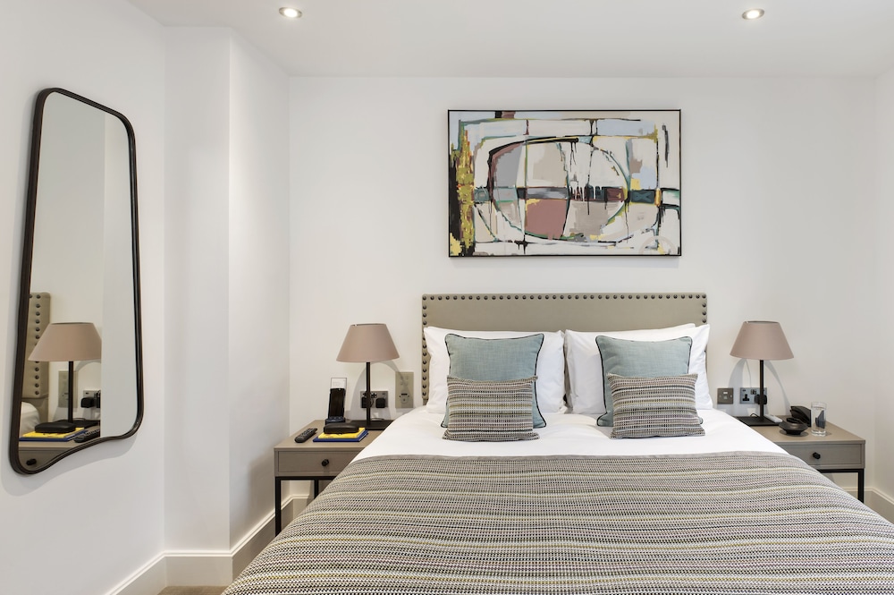 Executive One Bedroom Suite with Terrace photo 3