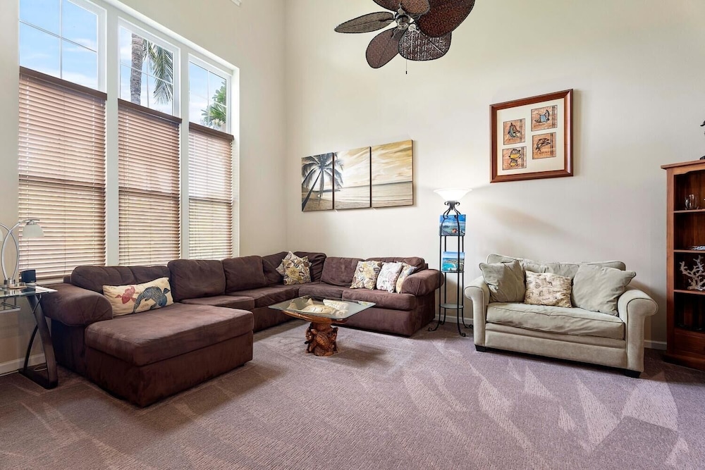 Condo, 2 Bedrooms photo 2