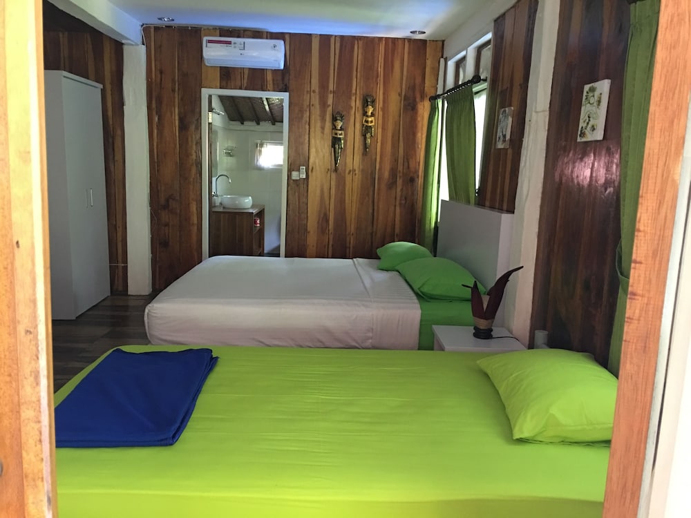Deluxe Triple Room, Multiple Beds, Pool View photo 1