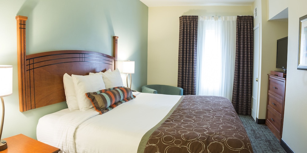 Suite, 2 Bedrooms (1 King, 2 Double, Sofa Bed) - Photo 4