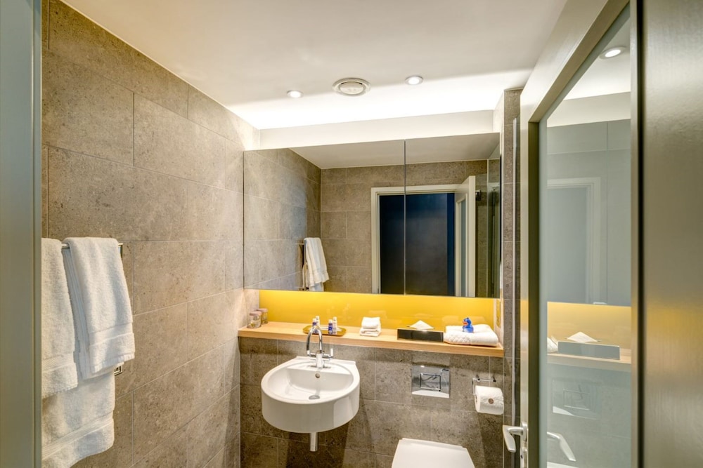 City Twin Room, 2 Twin Beds (City) photo 3