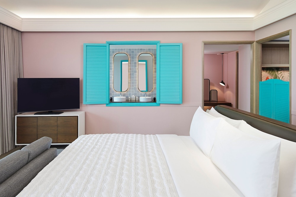 1 Bedroom, Lagoon Villa photo 3