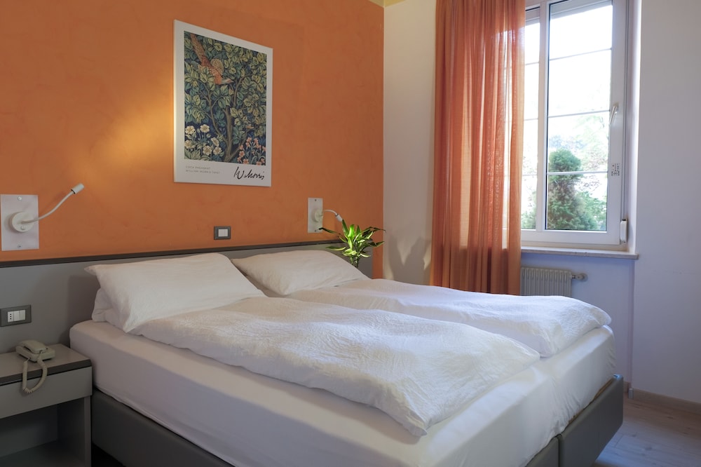 Double or Twin Room photo 1