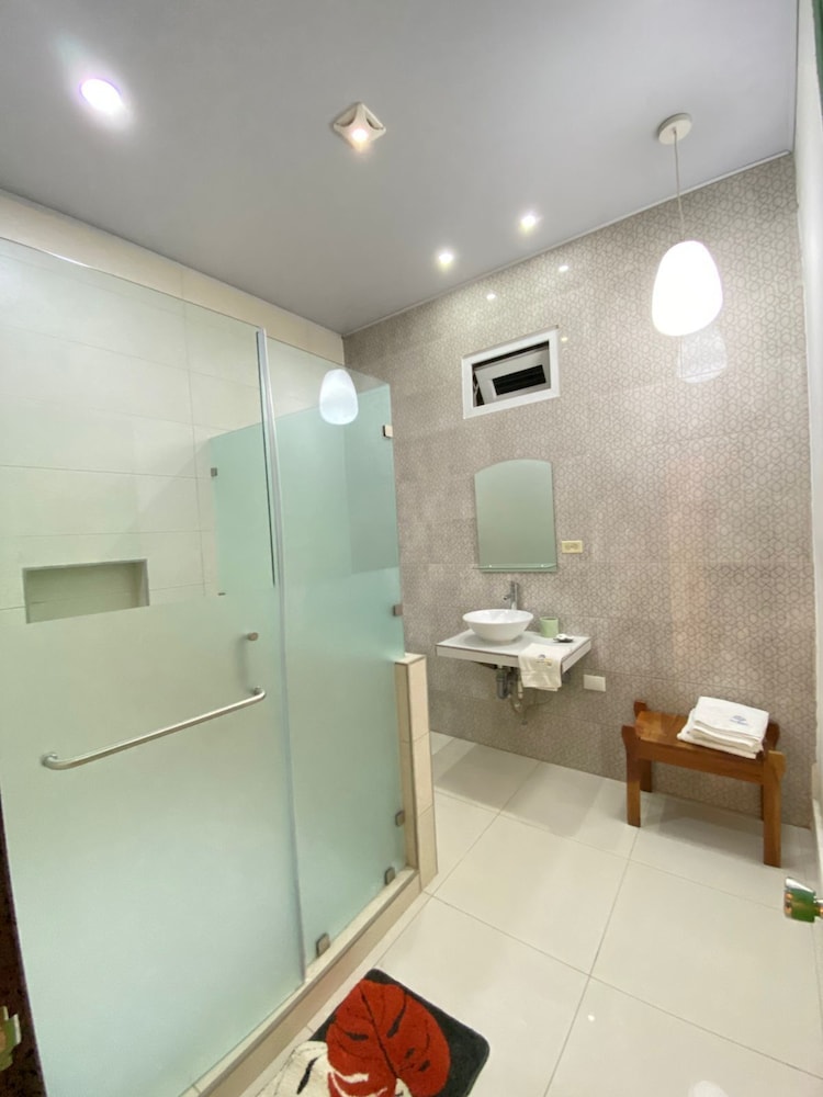 Exclusive Room, Housekeeping