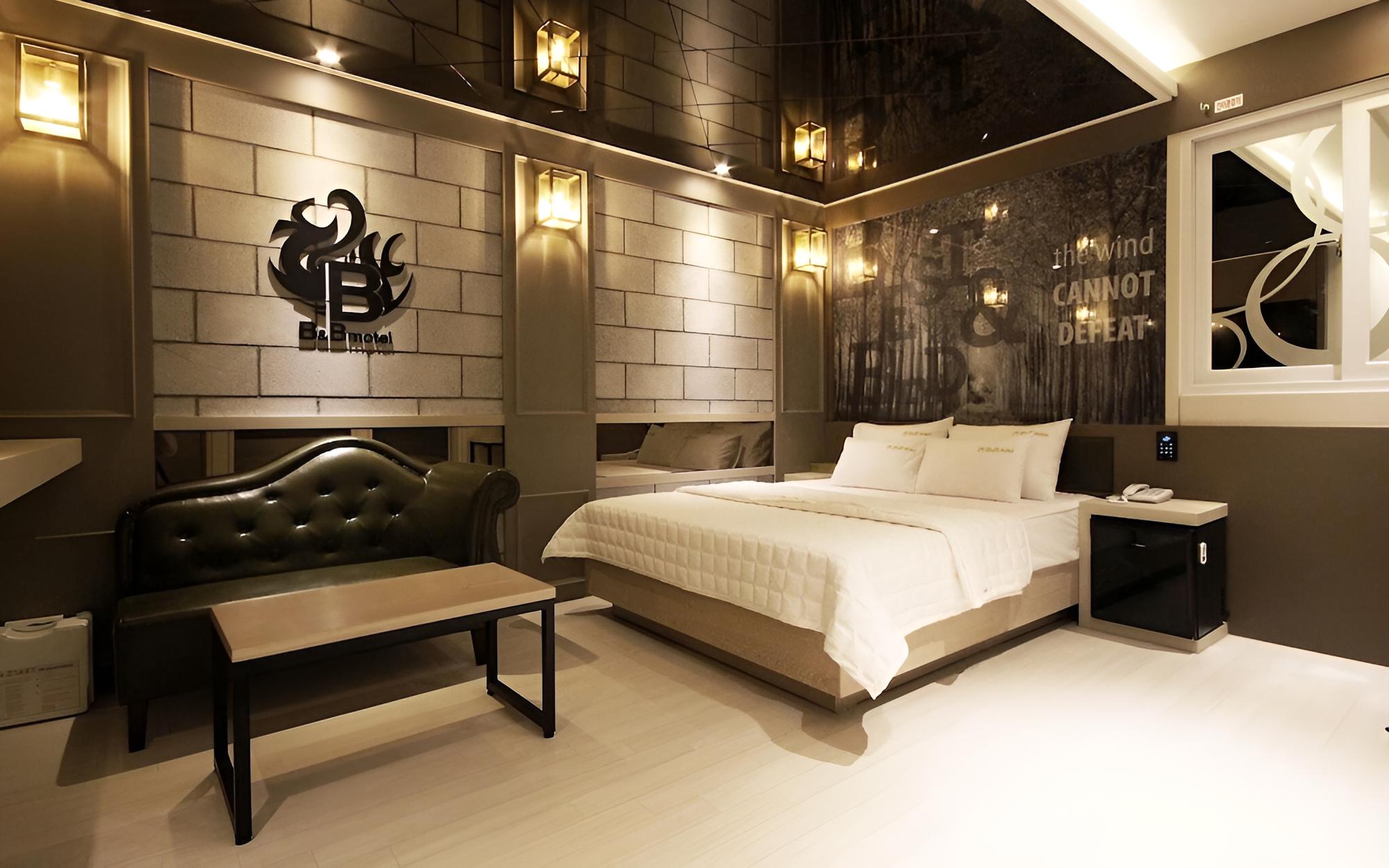 Room (Standard Room A)