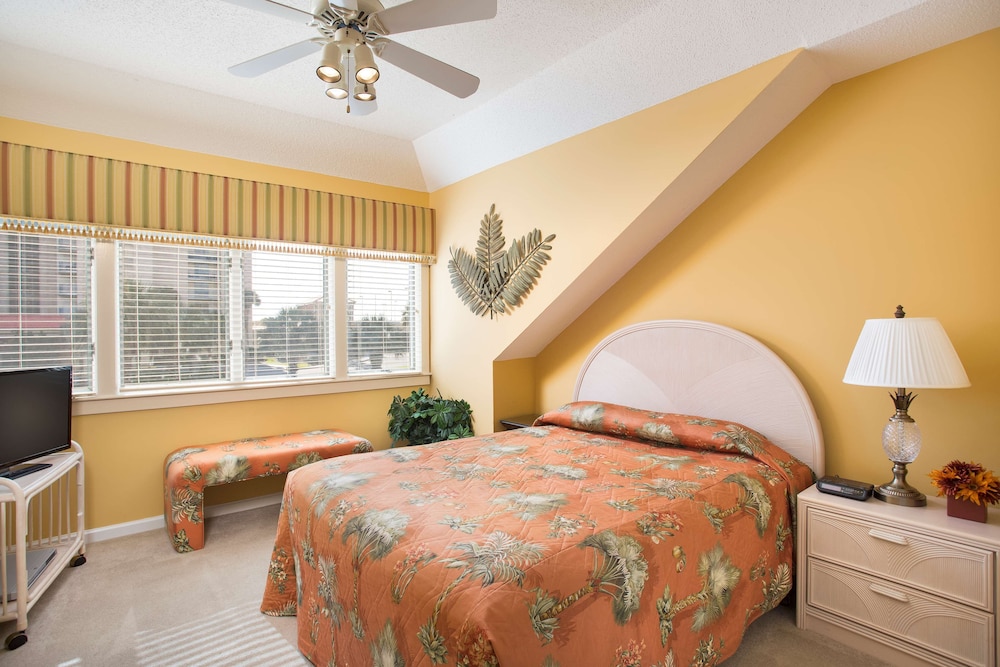 Suite, Multiple Beds - Photo 1
